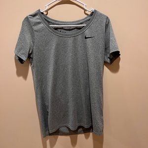 Short sleeve grey Nike tee